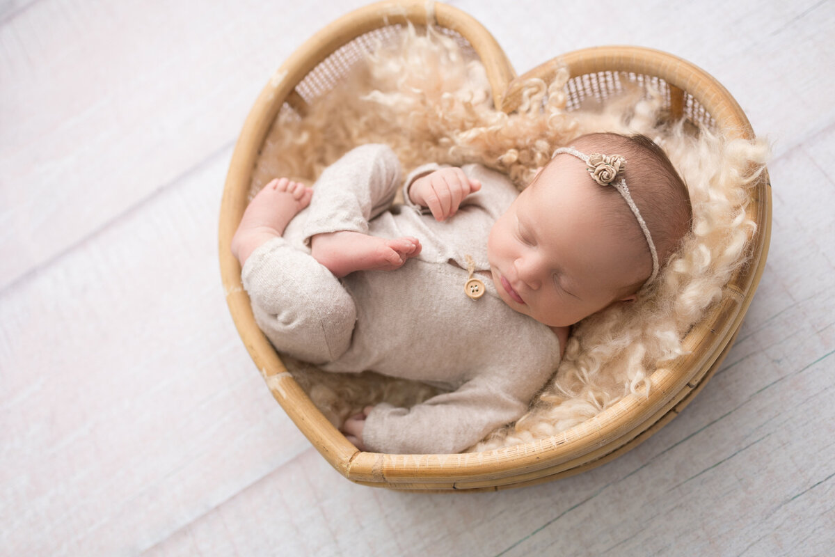 SHP_Nora F Newborn-33