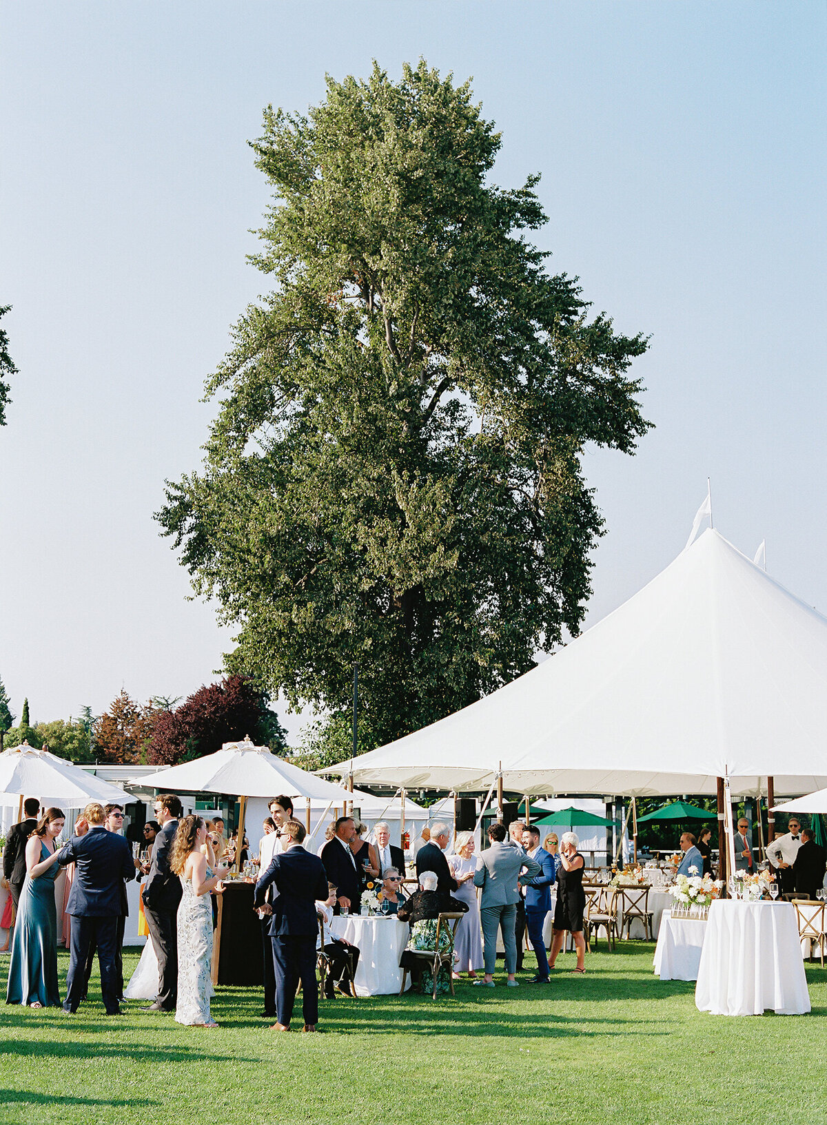Seattle Tennis Club Wedding - Film Photography - H&G - 36