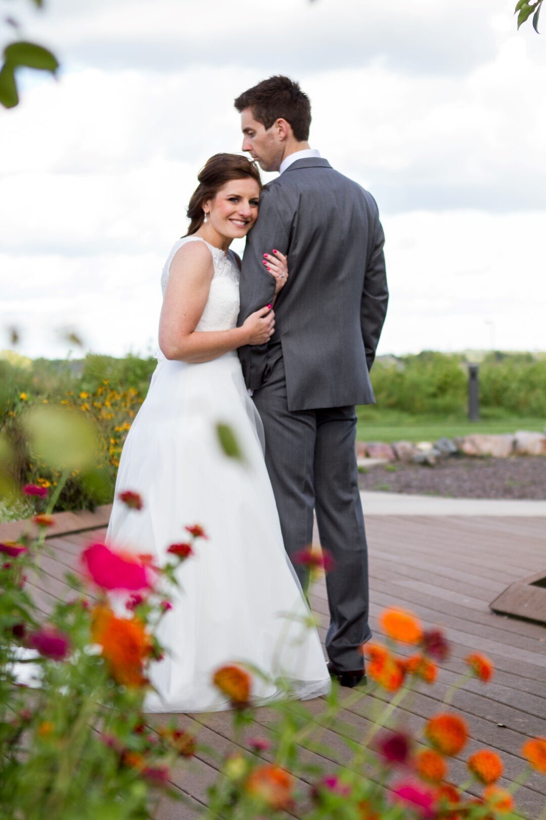 Iowa-wedding-bride-and-groom