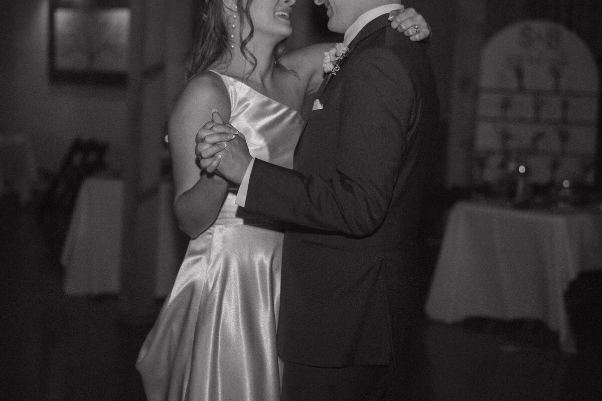 Sydney and Brant's Rustic Midwest Wedding Photography-770