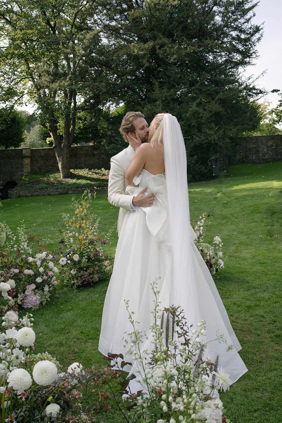 Attabara Studio Luxury Wedding Planner at Cornwell Manor by Phoebe Piper8934