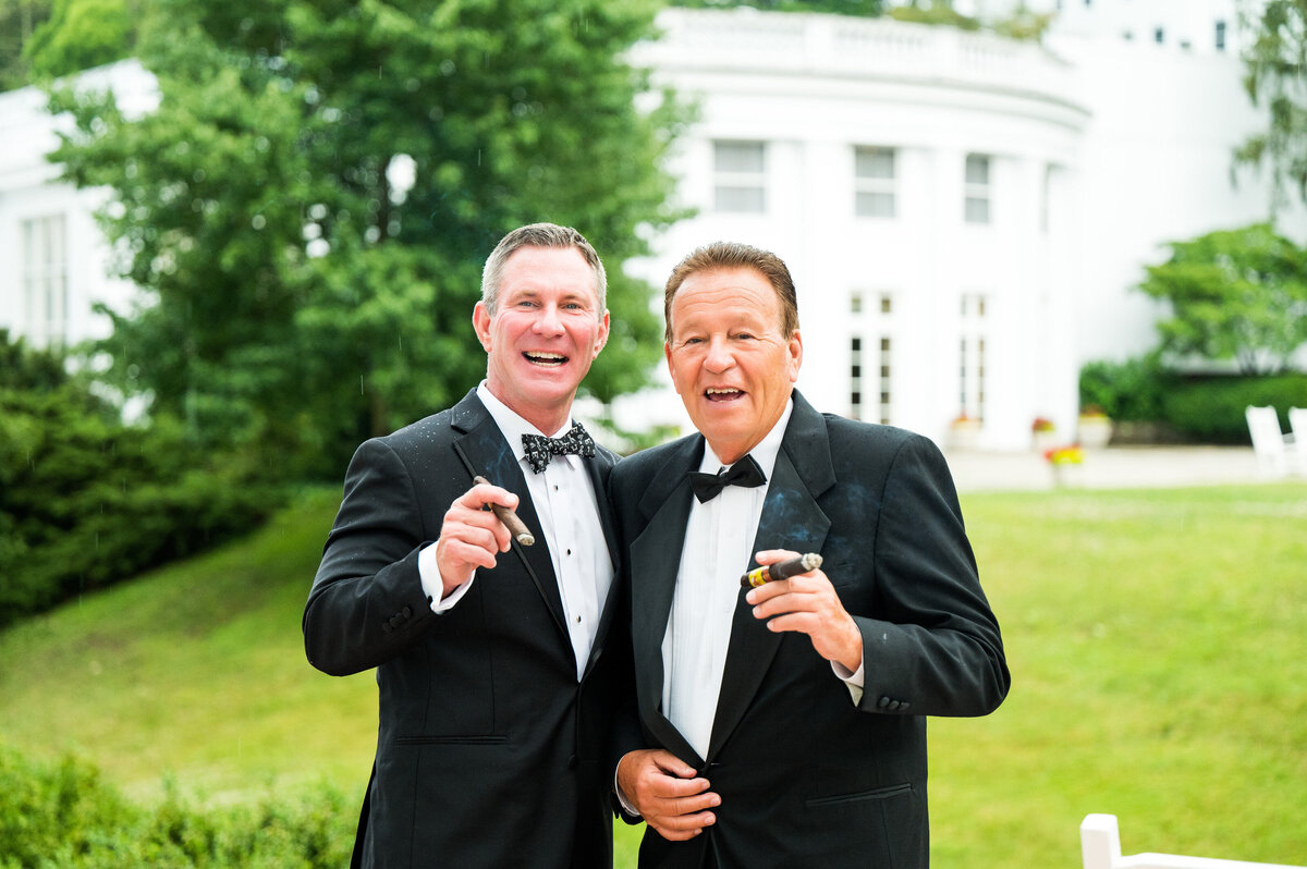 cocktail hour at greenbrier resort