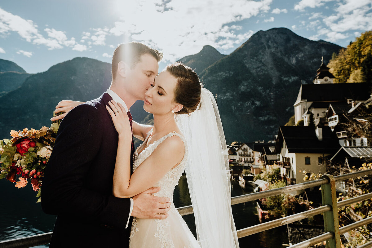 Hallstatt Wedding - destination wedding Austria - Wild Connections Photography - Sfumato makeup - Austria makeup artist2