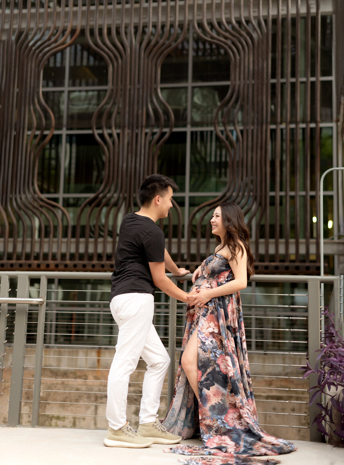 seaholm-district-maternity-photos-hello-photography