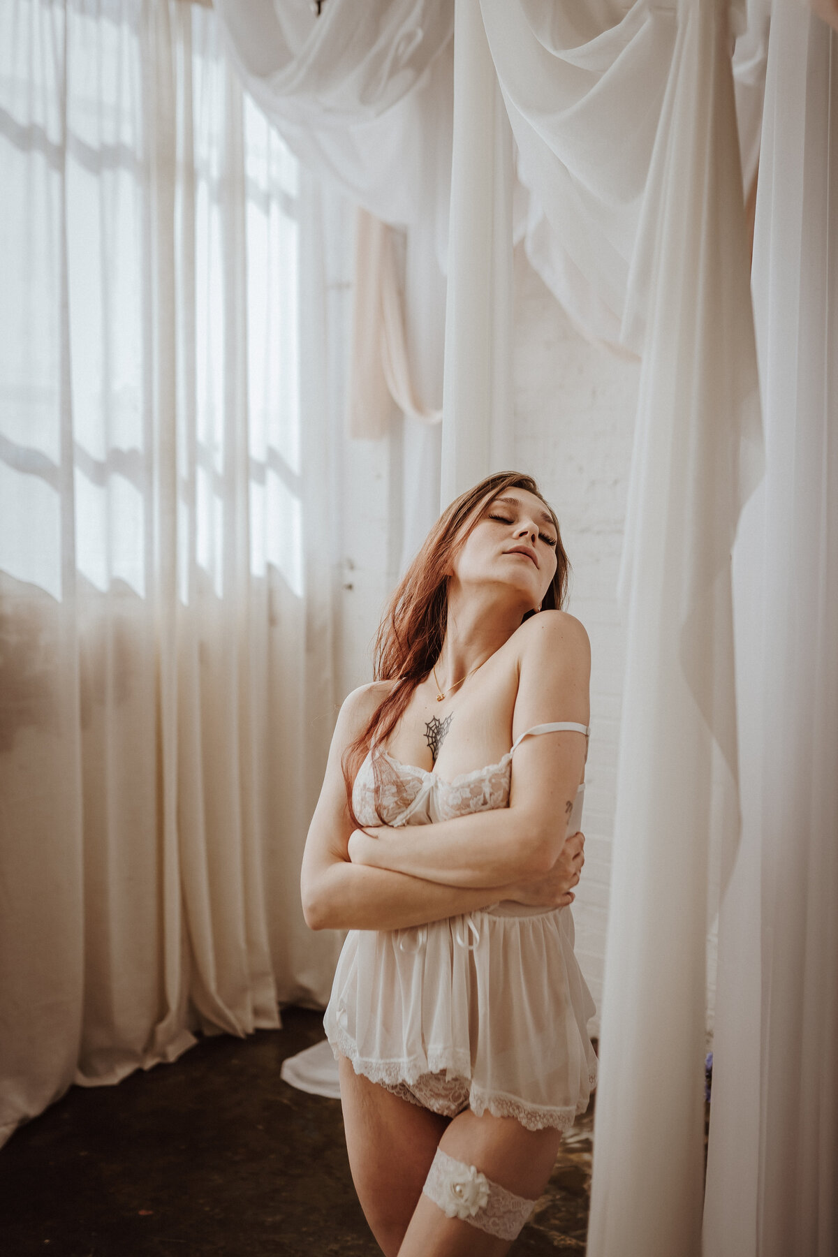 powerful-feminine-energy-session-the-storyteller-studio-des-moines-storyteller-collective-photo-co