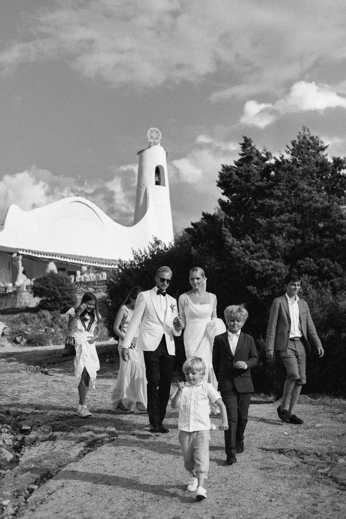 70's inspired wedding in sardinia