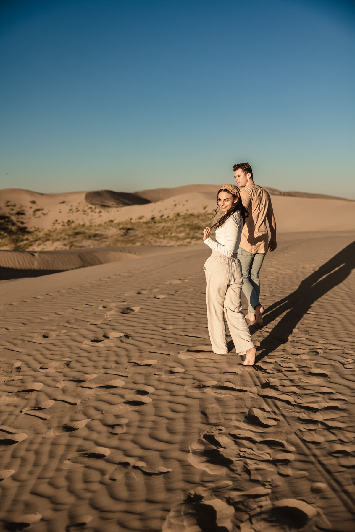 Lexi&SlatonSandDunes-10