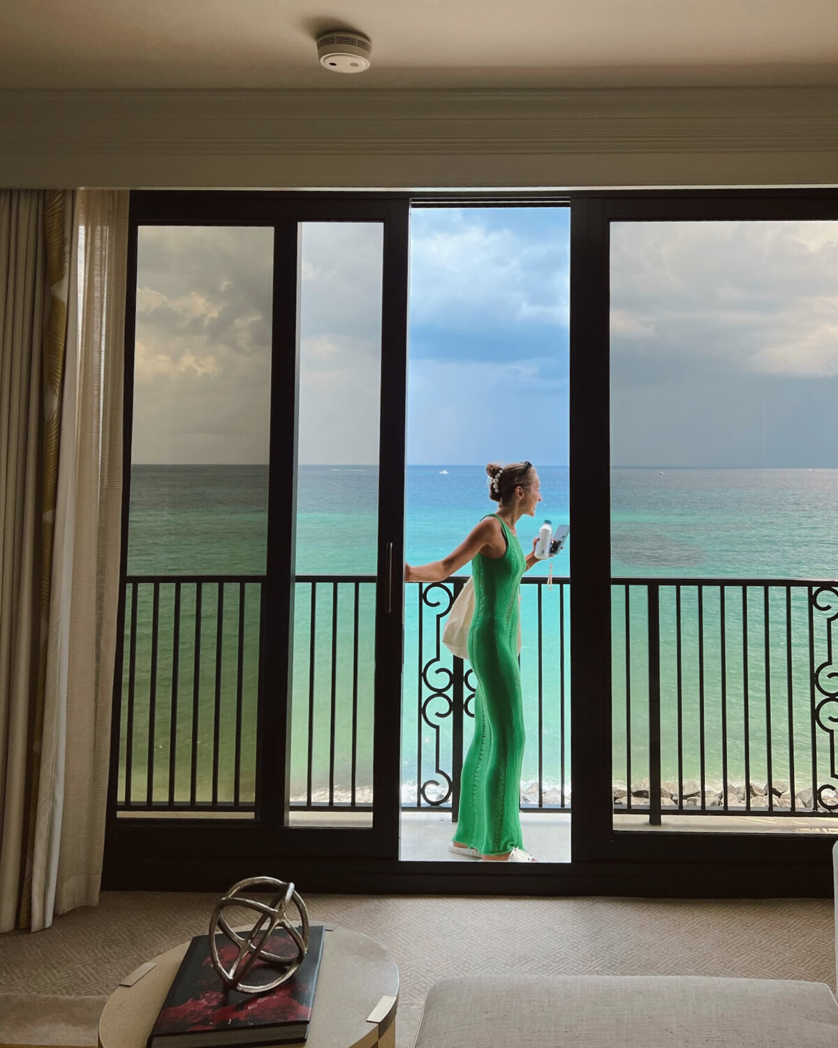 HLC BALCONY BEAUTIFUL VIEW