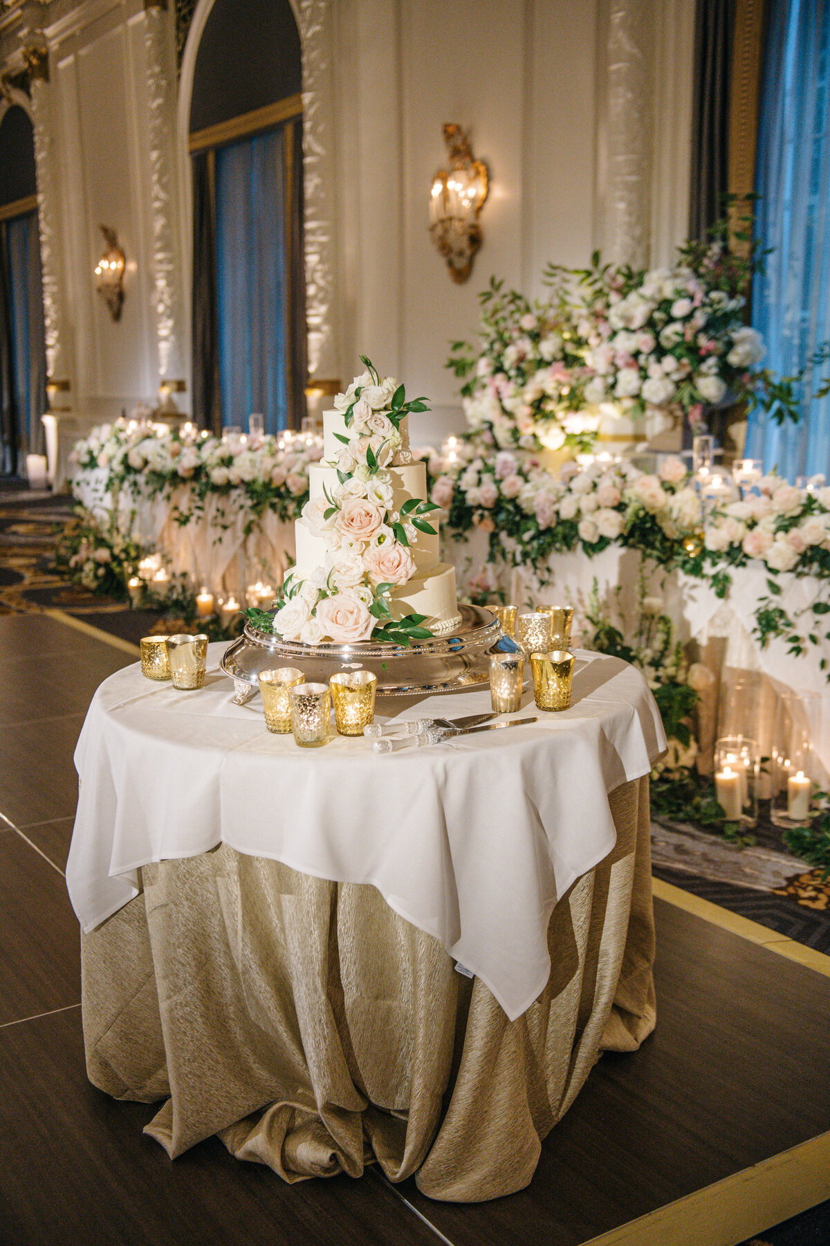 Luxe-Fairmont-Olympic-Wedding-FLORA-NOVA-DESIGN-SEATTLE00013