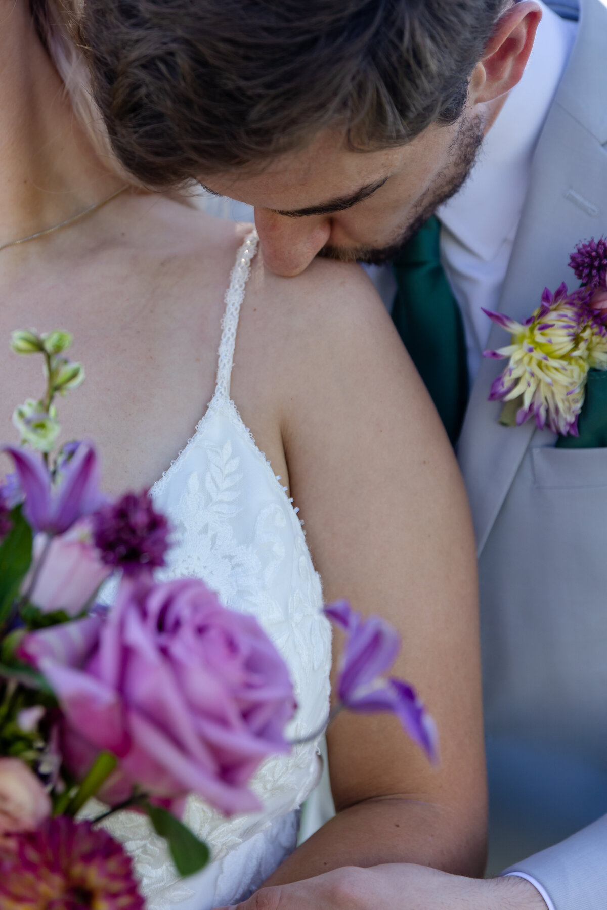 Rhia&John_ThousandAcreFarm_Delaware_Wedding_NikkiHalterPhotography-2-53