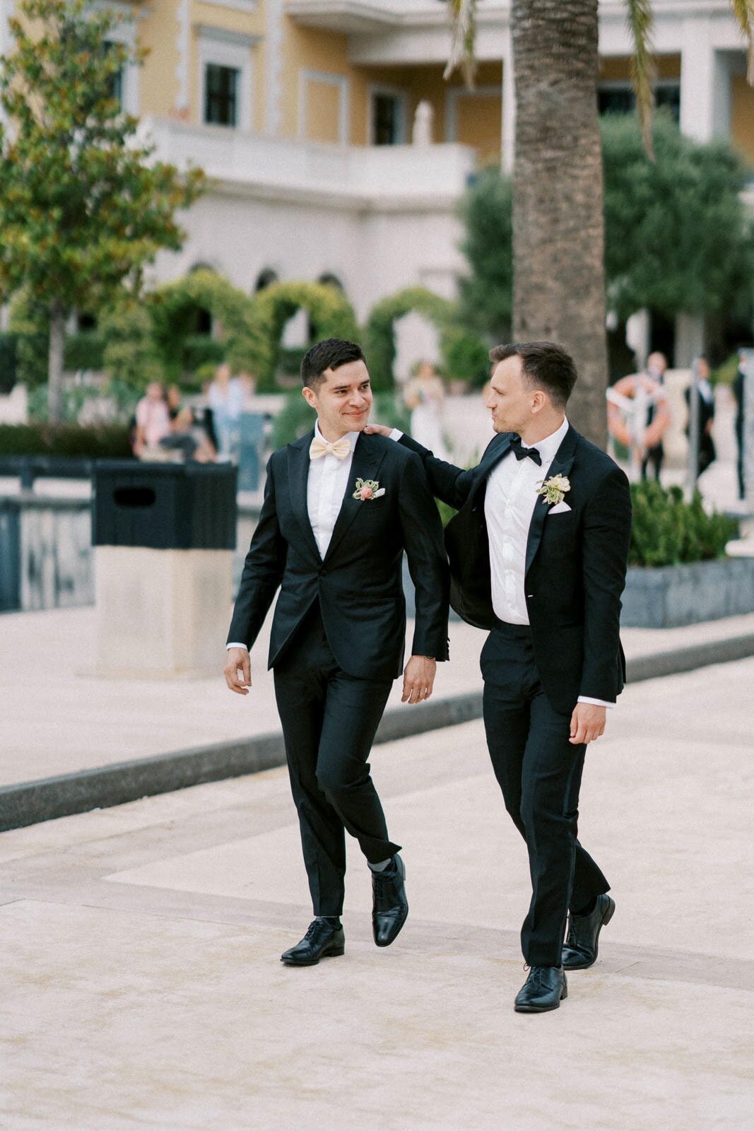 W7-Wedding-Photos-Emily-and-Michael-2024-05-26-2500px-1166