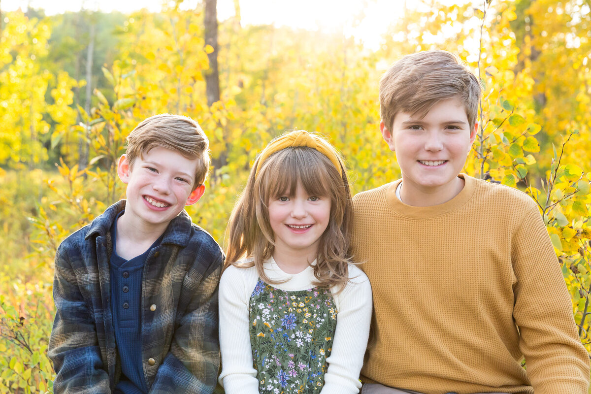 Calgary-outdoor-family-photos-Kate-Daniel-Photography-2
