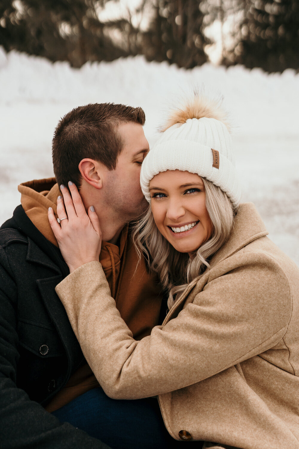 Buffalo-NY-Winter-Engagement_photoshoot-11