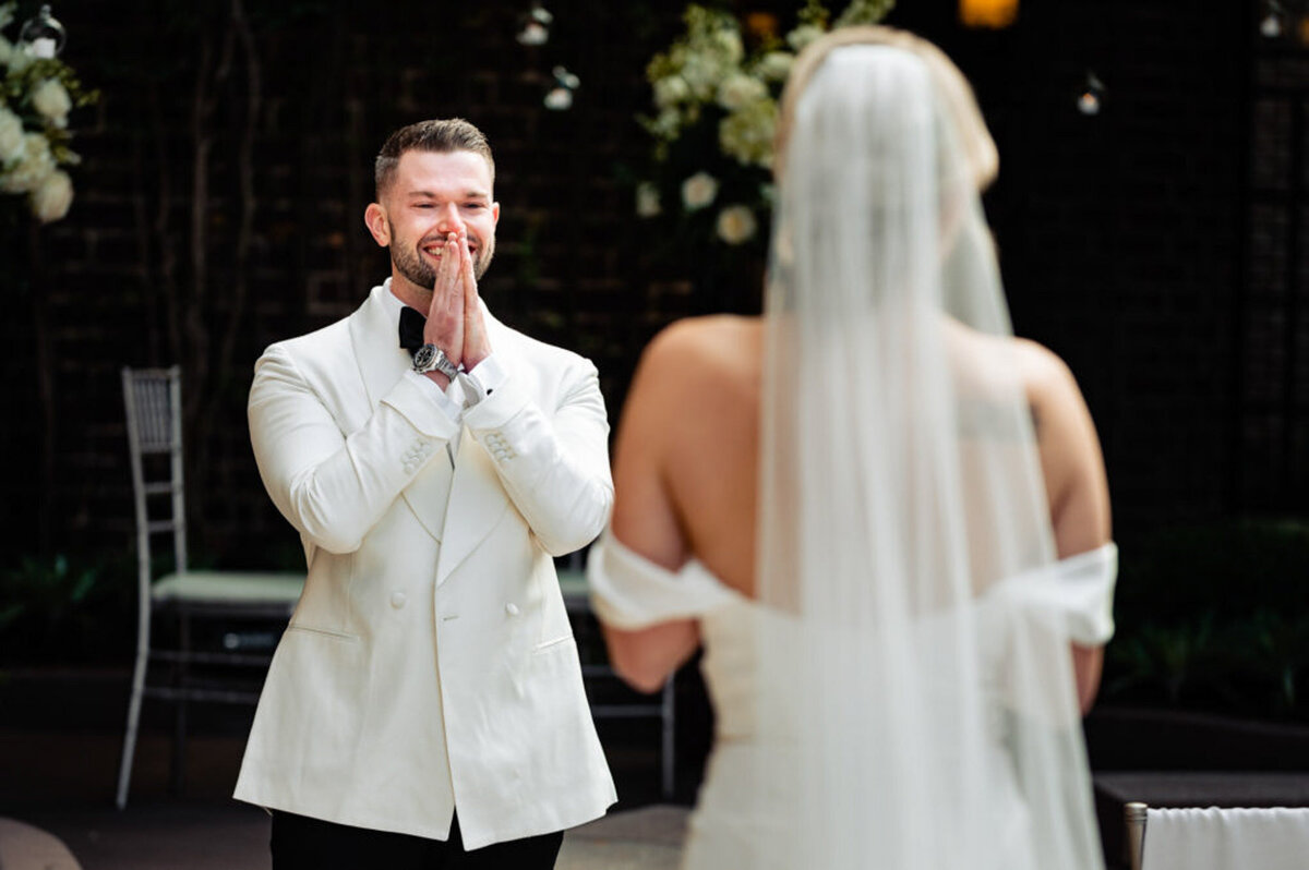 Four_Seasons_Wedding_First_Look