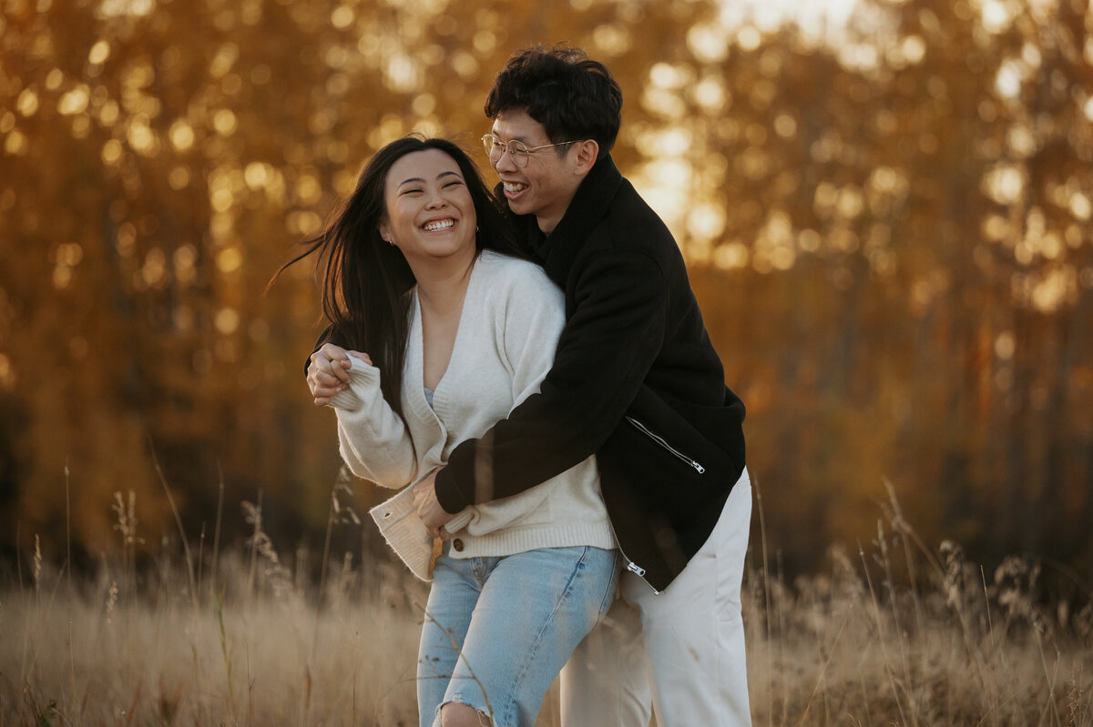 Fall couples photograph taken by Edmonton Alberta photographer