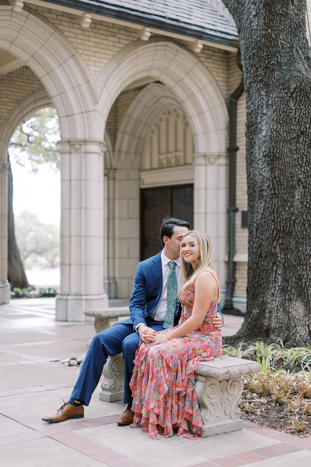 06-cathedral-engagement-photos-texas