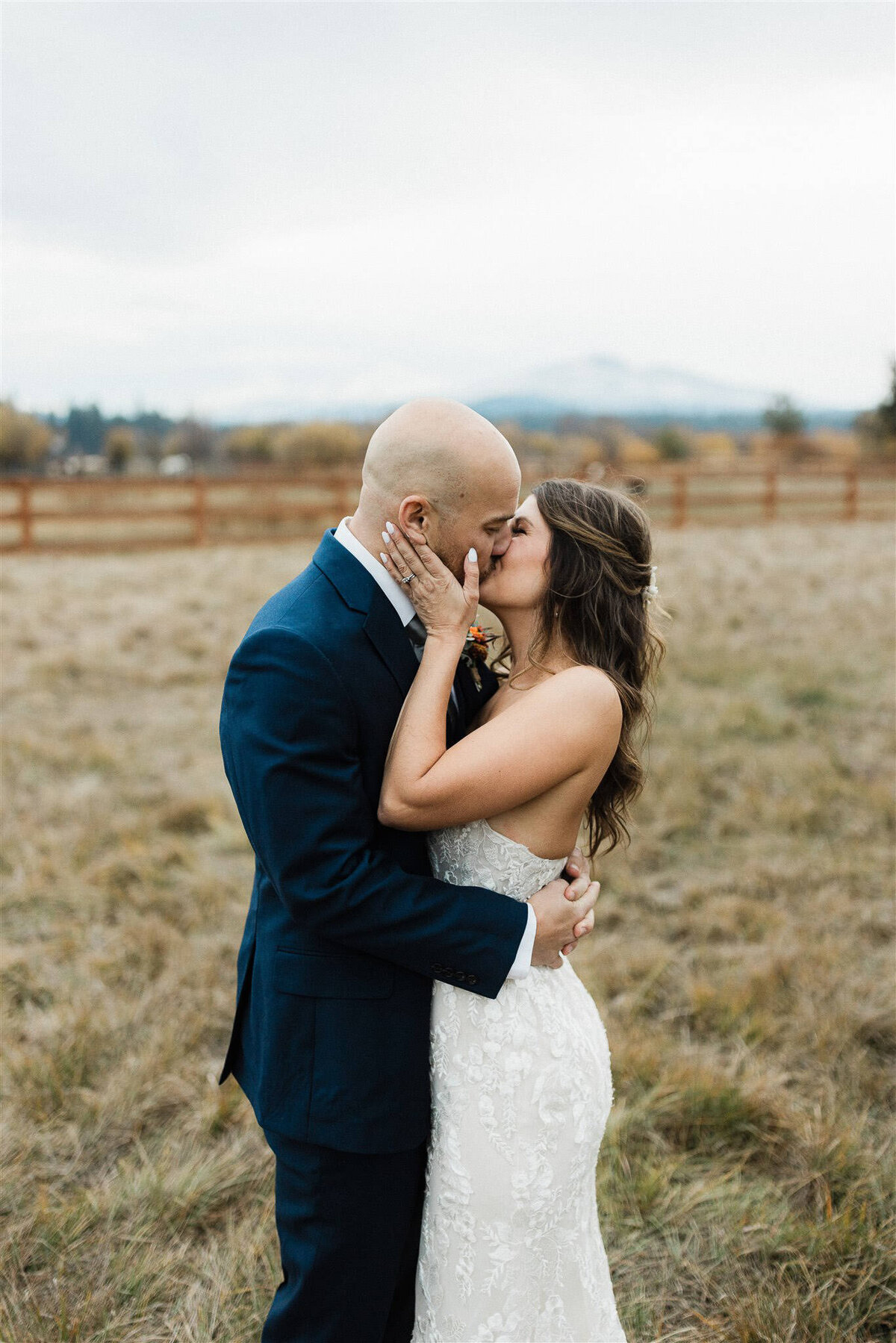 black-butte-ranch-sisters-oregon-wedding-024