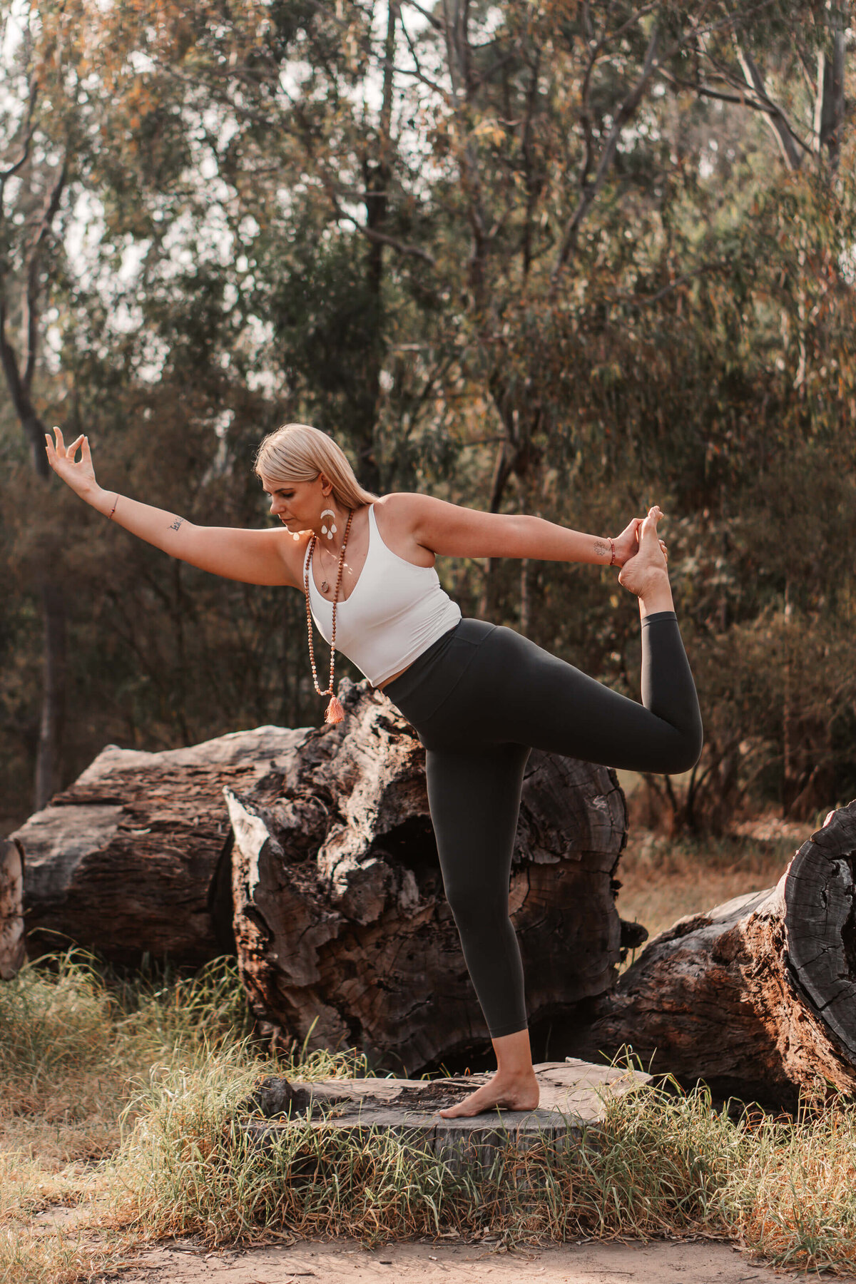 Melbourne yoga photography in nature australia Sarah45
