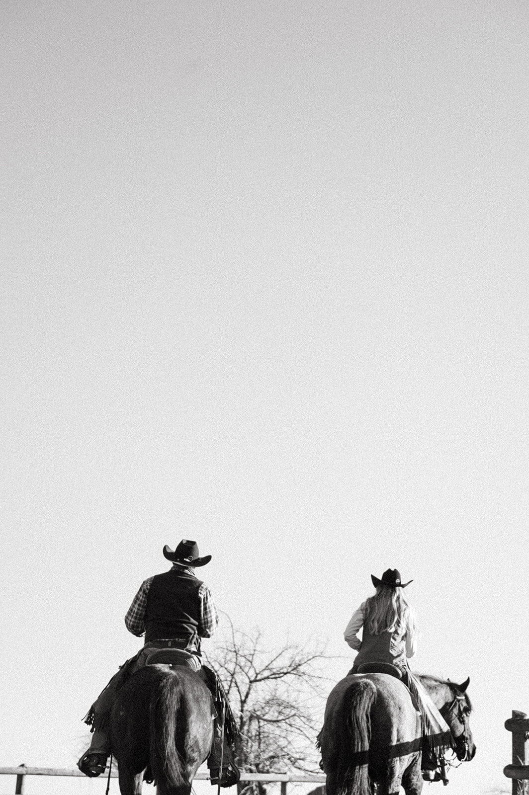 presley-gray-photo-montana-western-ranch-couples-photoshoot-1569