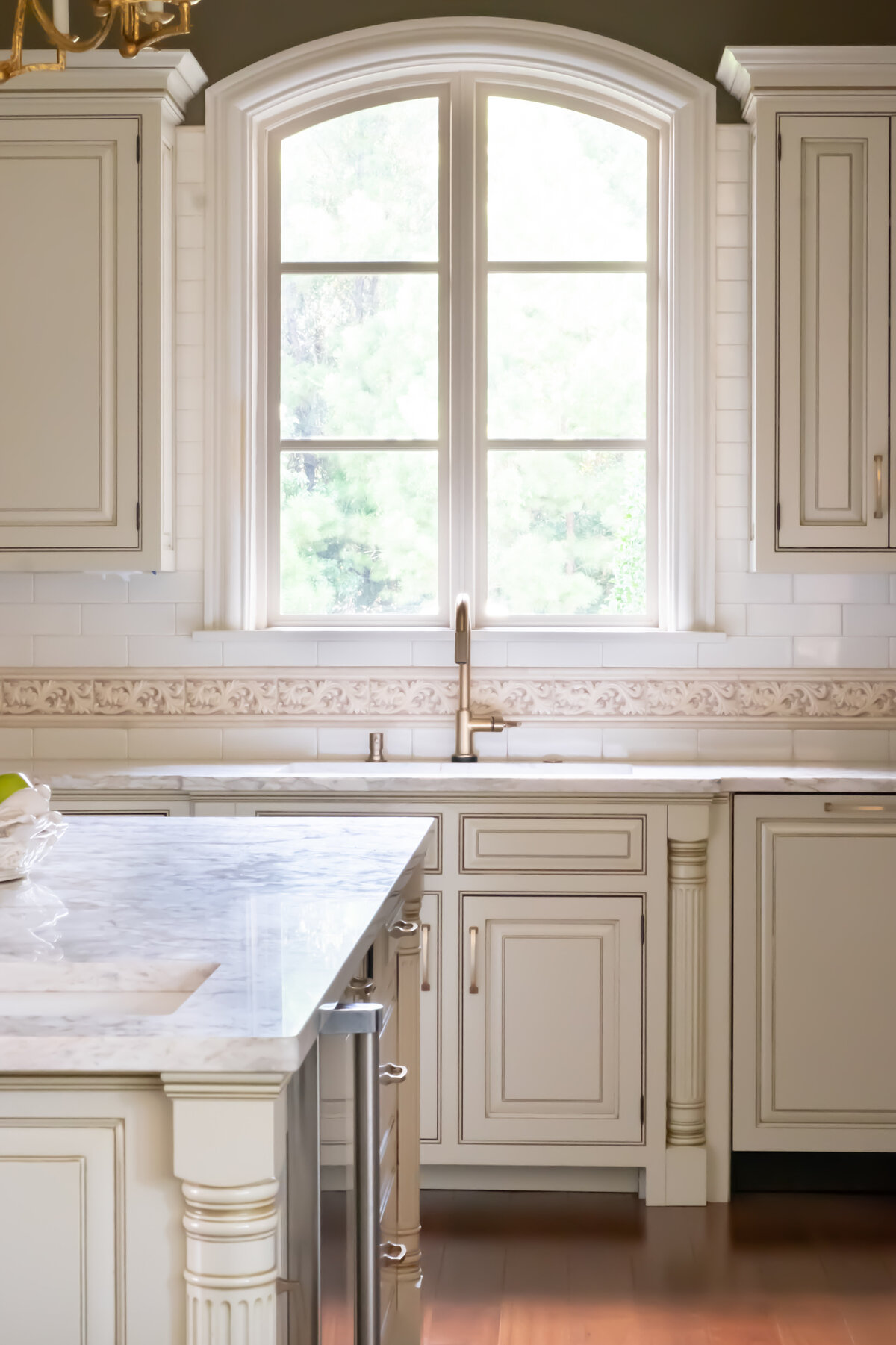 Luxury_Kitchen_Renovation_Covington_LA_LRM_Design_11