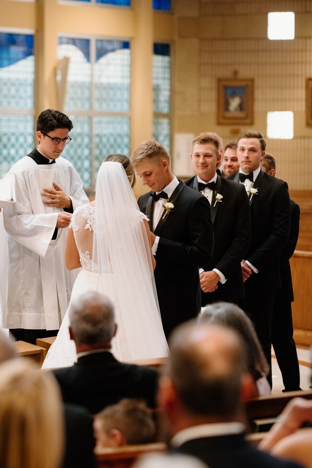 Nichole-Babiez-Photography-Dunham-woods-Geneva-Illinois-Wedding-luxury-editorial-timeless-modern-candid-bride-inspiration-chicago-photographer--34