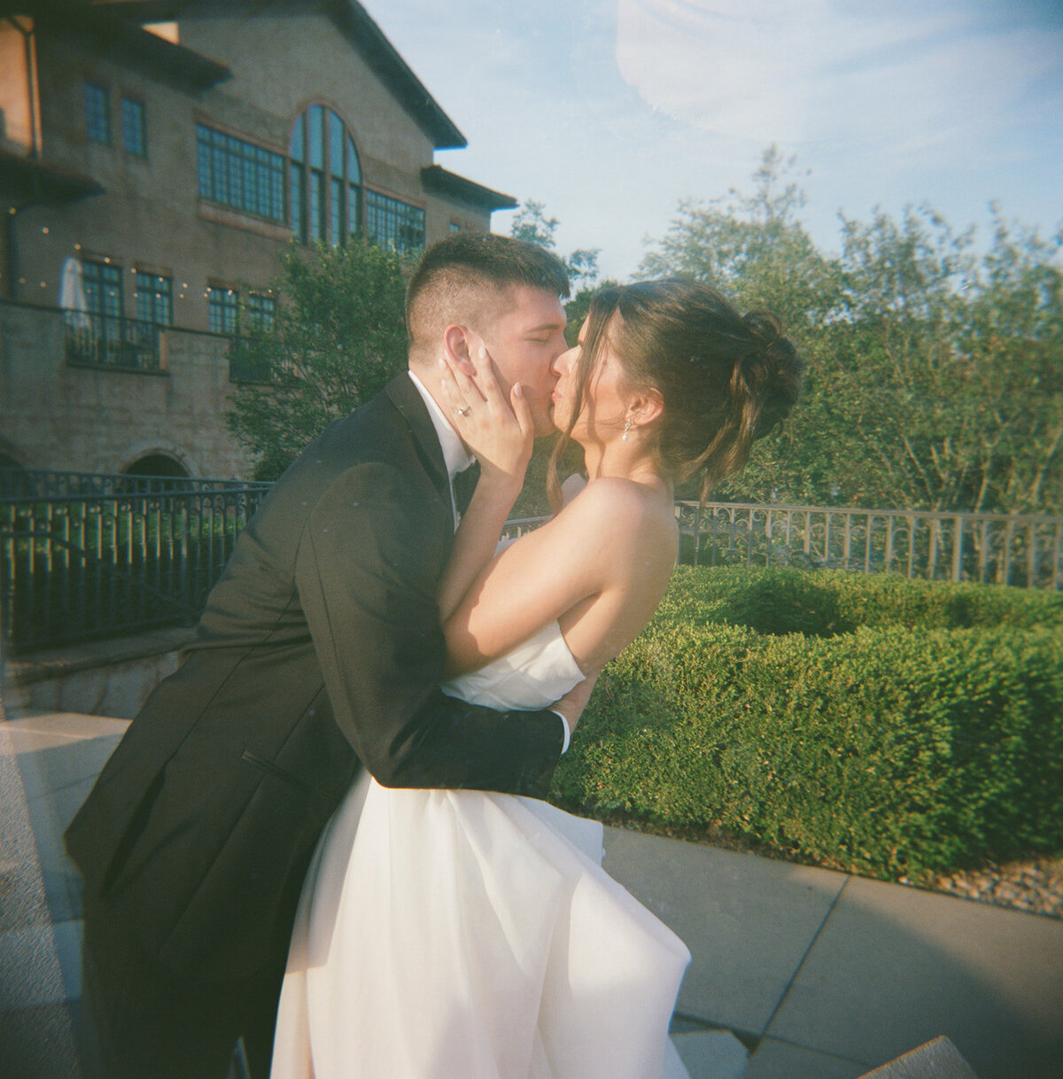 Club-at-Corazon-Wedding-ColumbusOhio-JNBroski-OliviaCasey084