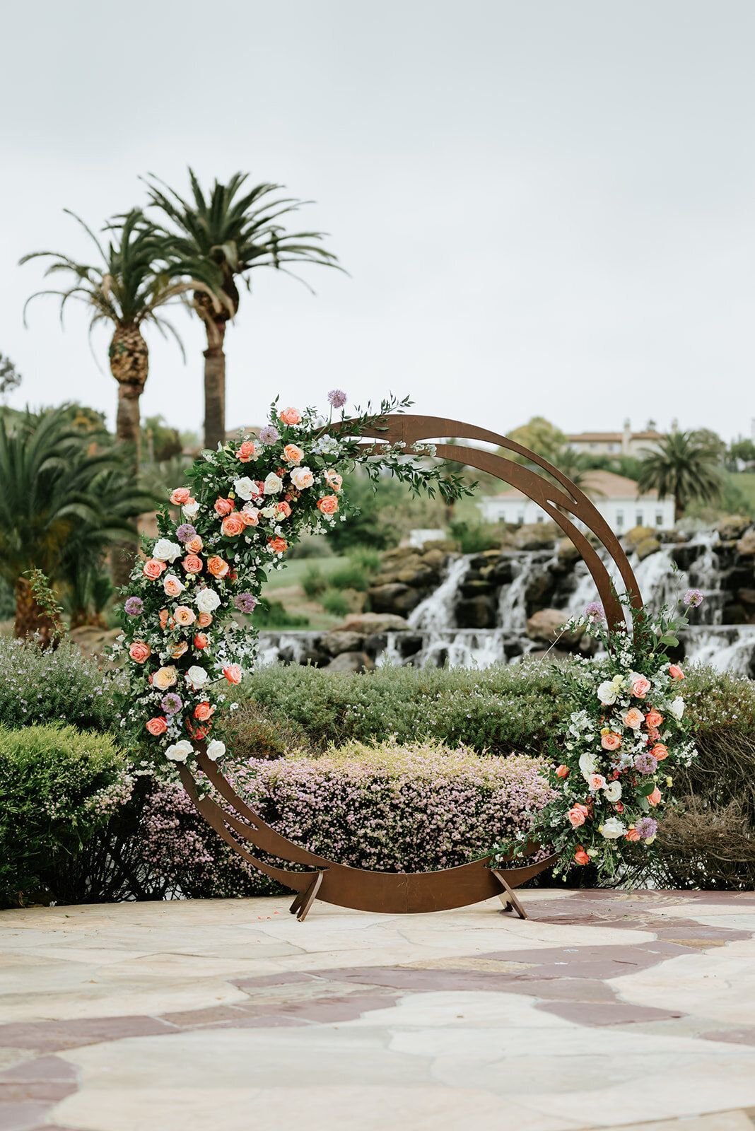 floral-circle-arch