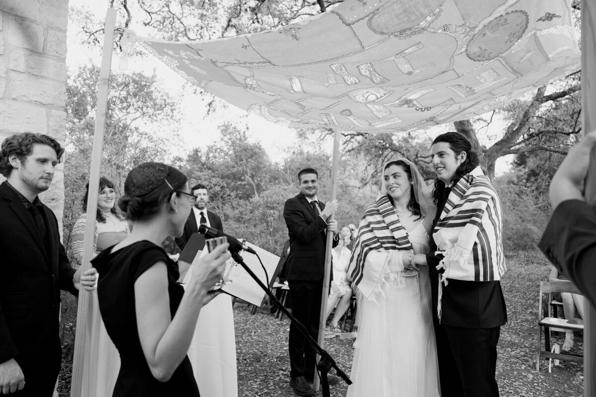 Esme&JacobWeddingPhotos_Previews_AustinWeddingPhotographer_HereafterFilms-46