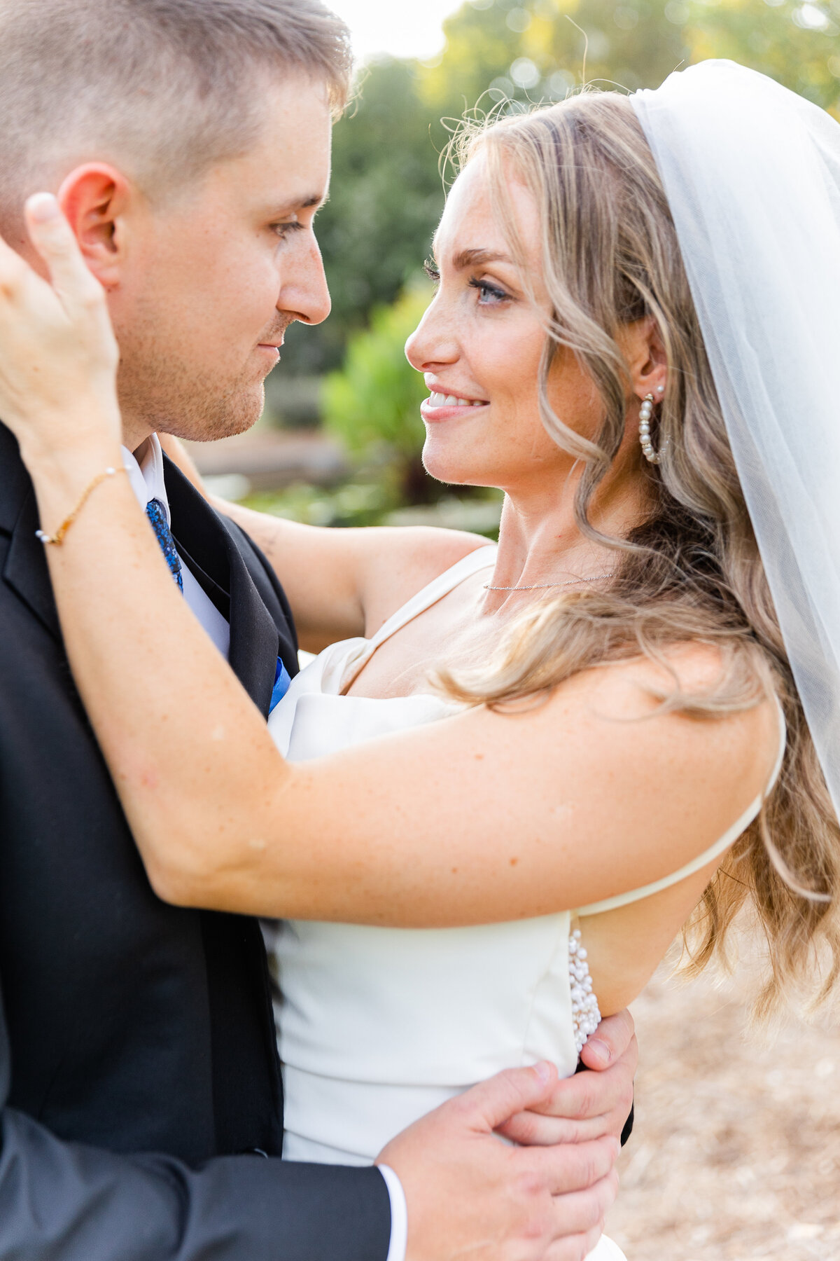 Kyle & Katie wedding sneak peeks. Bella Faith Photography 76