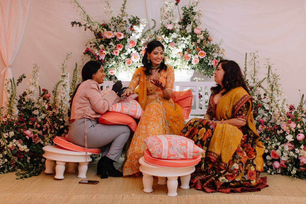 sangeet-party-mehndi-bride