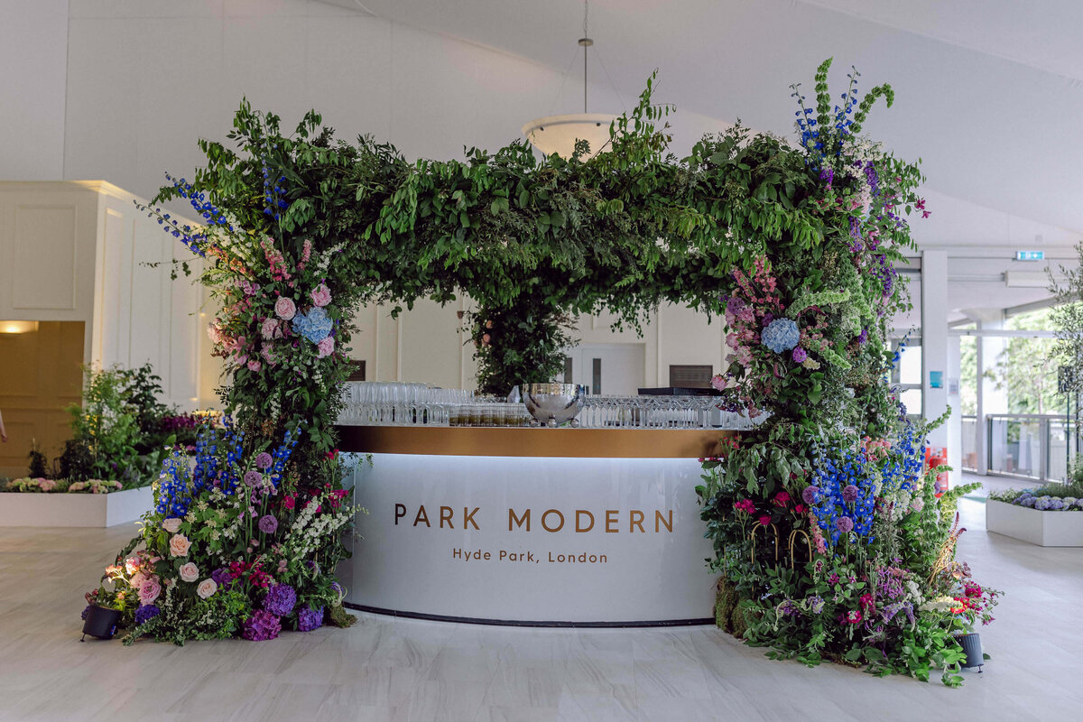 19 floral-bar-installation-london-venue