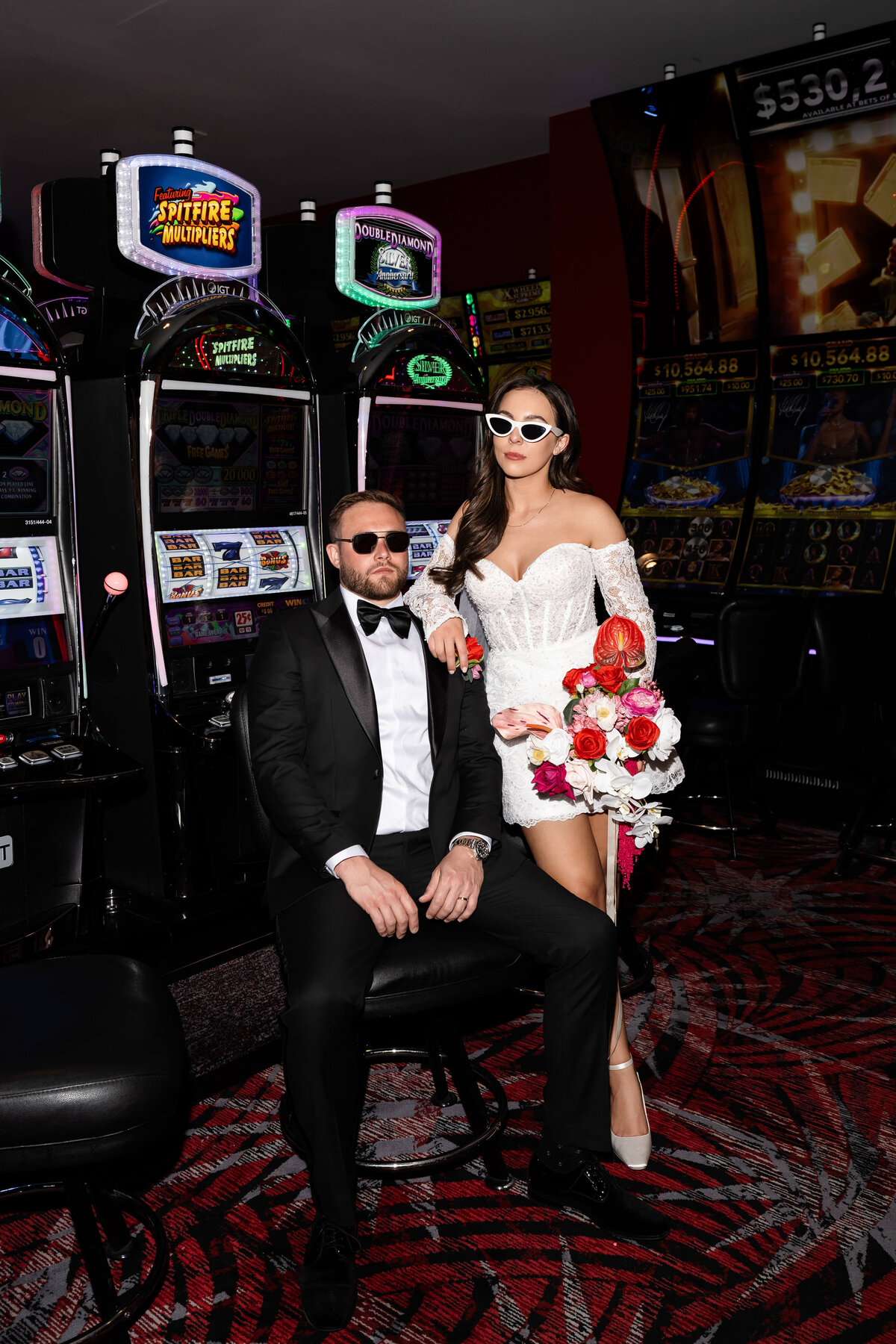77riskyexposure_hannah-rory_las-vegas-elopement-photography