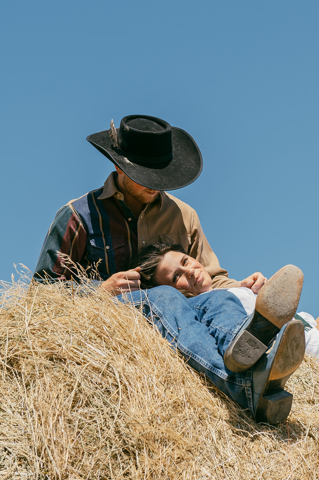 presley-gray-photo-haybale-forest-montana-elopement-7309