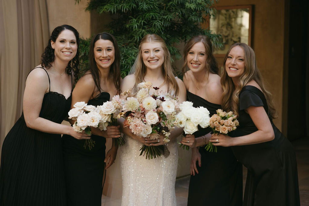 pretty-palm-leaf-event-co-molly-and-rodrigo-wedding-in-serra-plaza-29