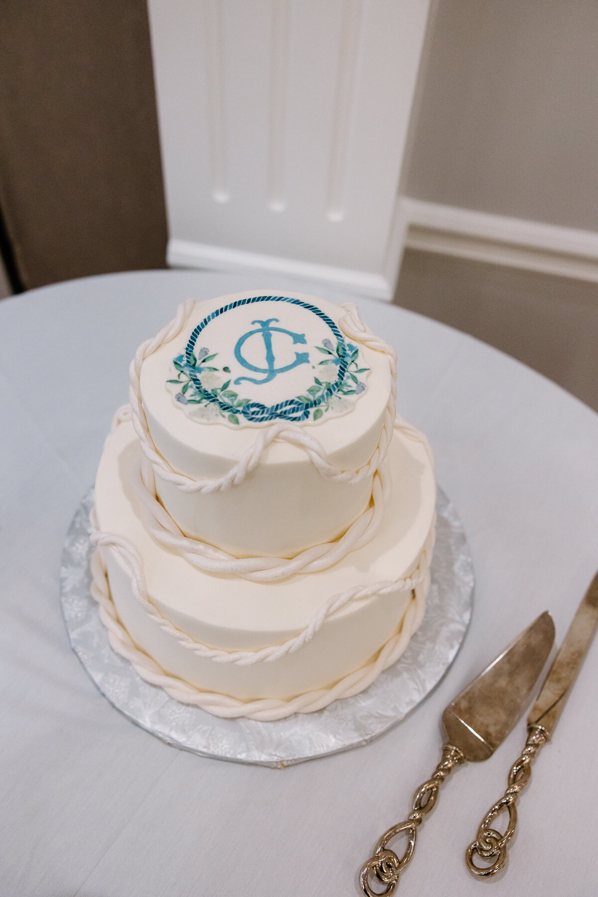 newport-harbor-island-wedding-cake