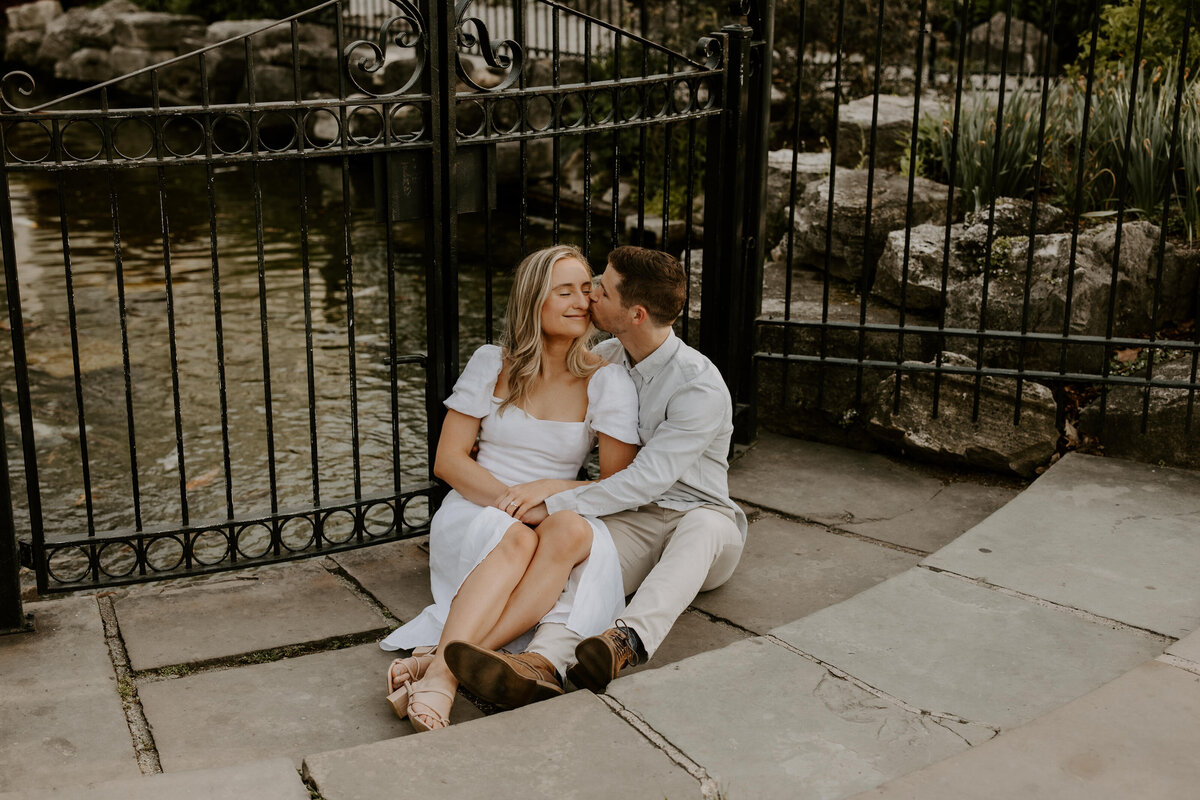 Belle-isle-conservatory-detroit-spring-lilac-engagement-photos-michigan-wedding-photograher-anna-eli-104