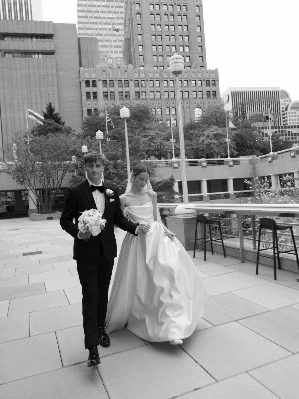 best-seattle-wedding-photographers-the-tenneys-at-washington-athletic-club-27