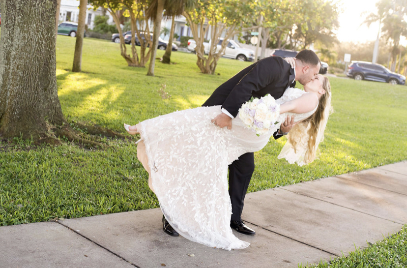 be-brandocious-elope-tampa-chantilly-chic-celebrations-lassing-park-4