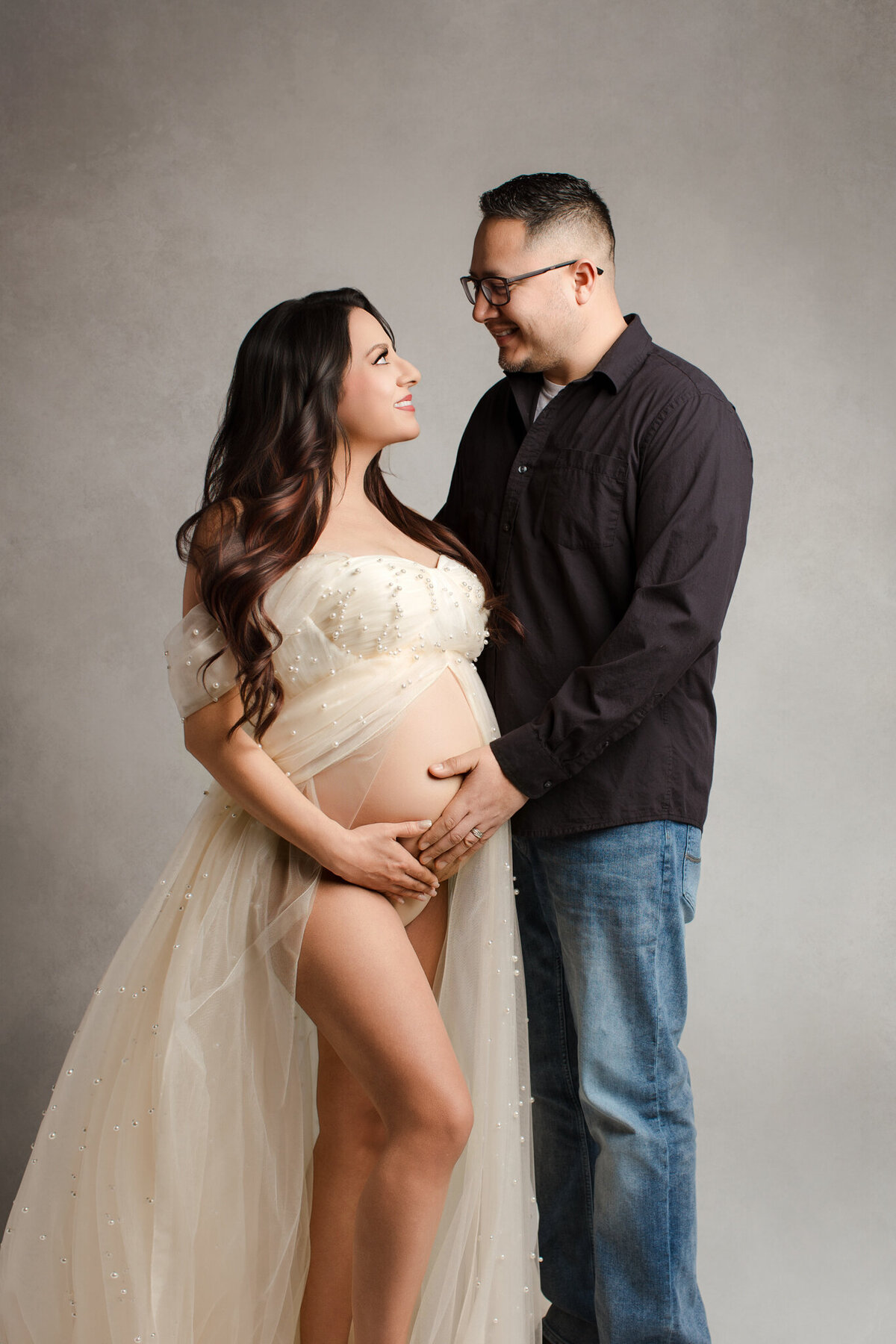 maternity photography NW Arkansas, NWA maternity photographer, NW Arkansas maternity photoshoot, Fayetteville AR maternity photography, maternity portraits near me