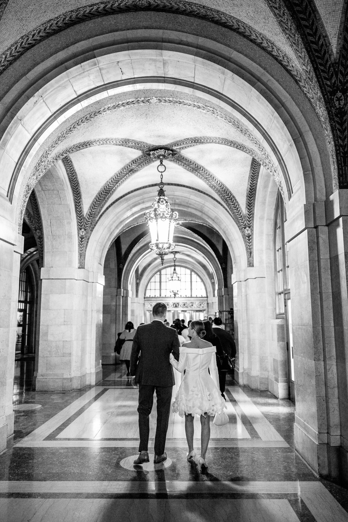 intimate-chicago-elopement-wedding-hoxton-hotel-photos-10