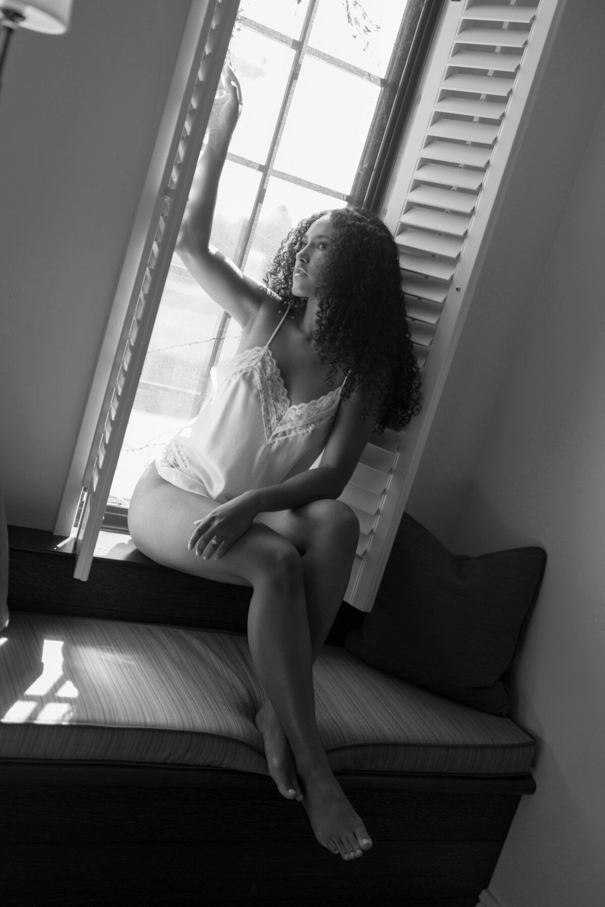 Berlez-Chicago-Wedding-Photographer-samantha-li-bridal-Eve-of-Milady-Armour-House-Editorial-12
