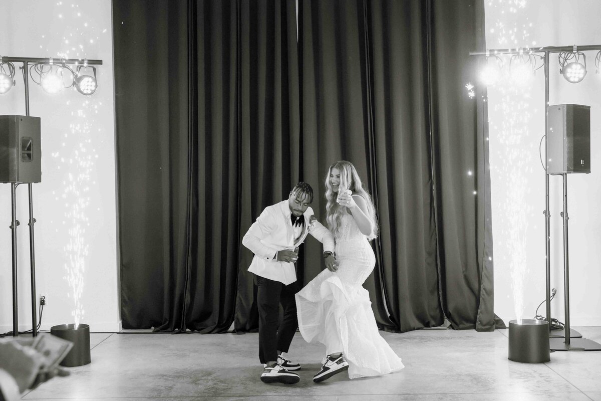 Ashton Hill Galena Wedding |  Photographer-65