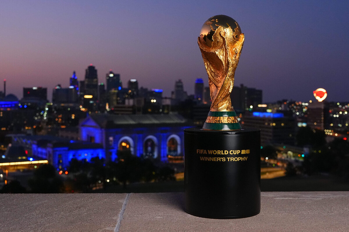 kansas-city-marketing-photography-products-0111-trophy-overlooking-city-night-skyline