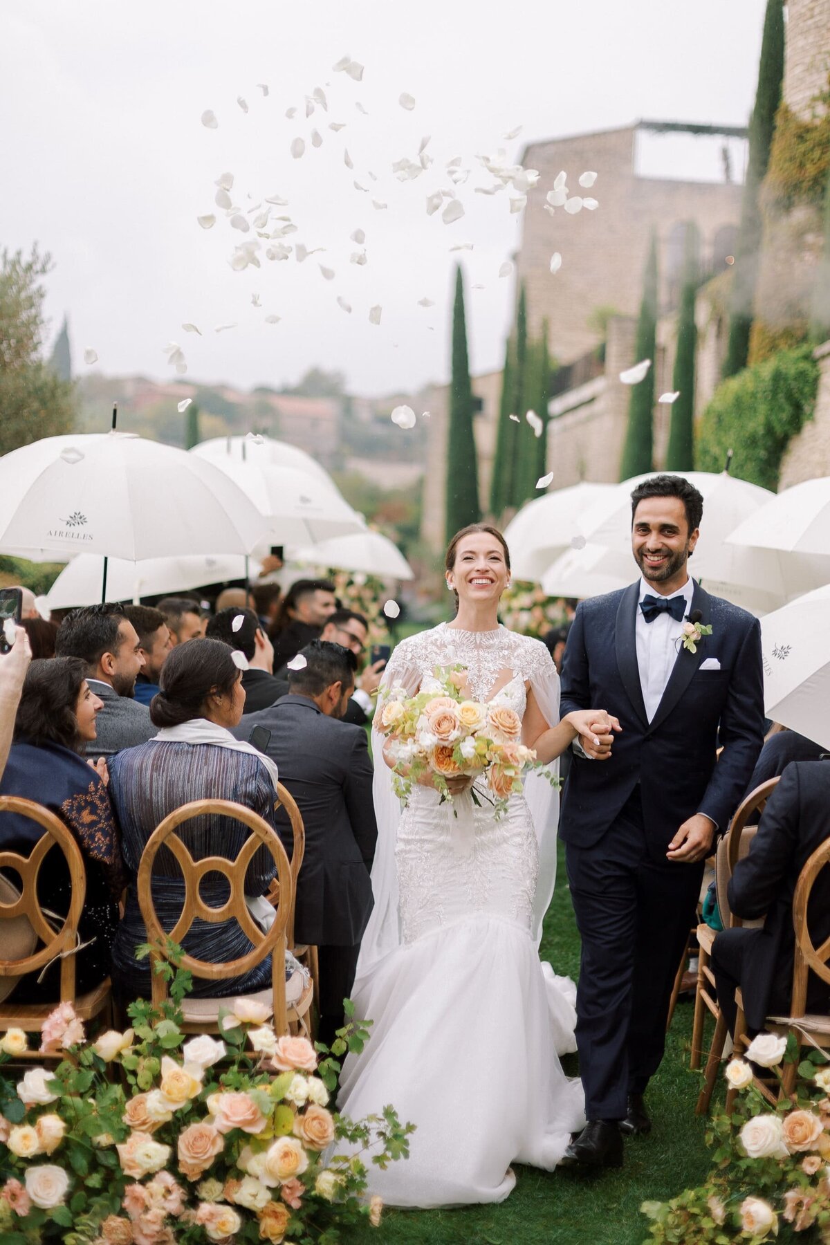 Luxury-wedding-canada-bastide-de-gordes38