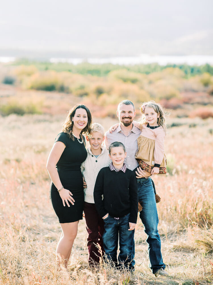 Colorado-Family-Photography-Fall-Color-Family-of-5-Keystone-Mountain35