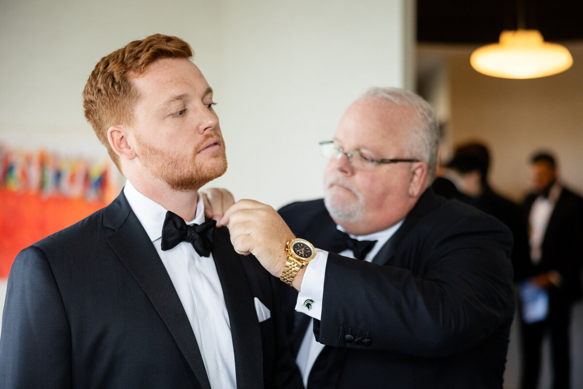 Grand Rapids Wedding Photographer JW Marriott548