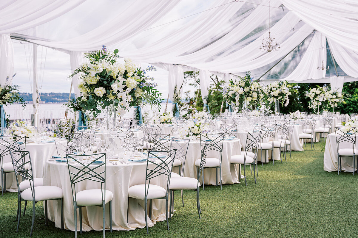Luxurious-White-Admirals-House-Wedding-Flora-Nova-Design-Seattle-00029