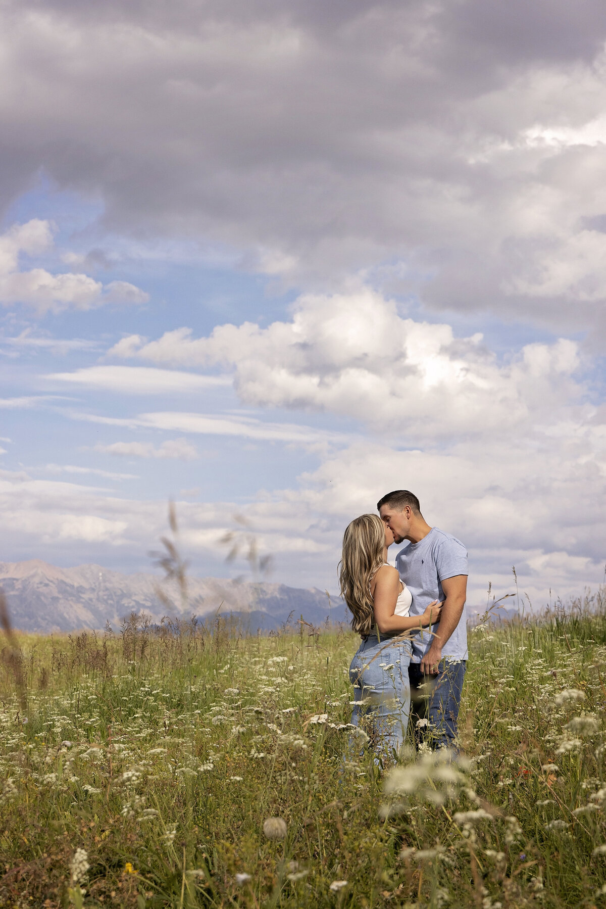 Shanna-Mae-Photography-Montana-Photographer-Engagement-Couples-Mountains-Wildflowers-Ennis-Bozeman-005