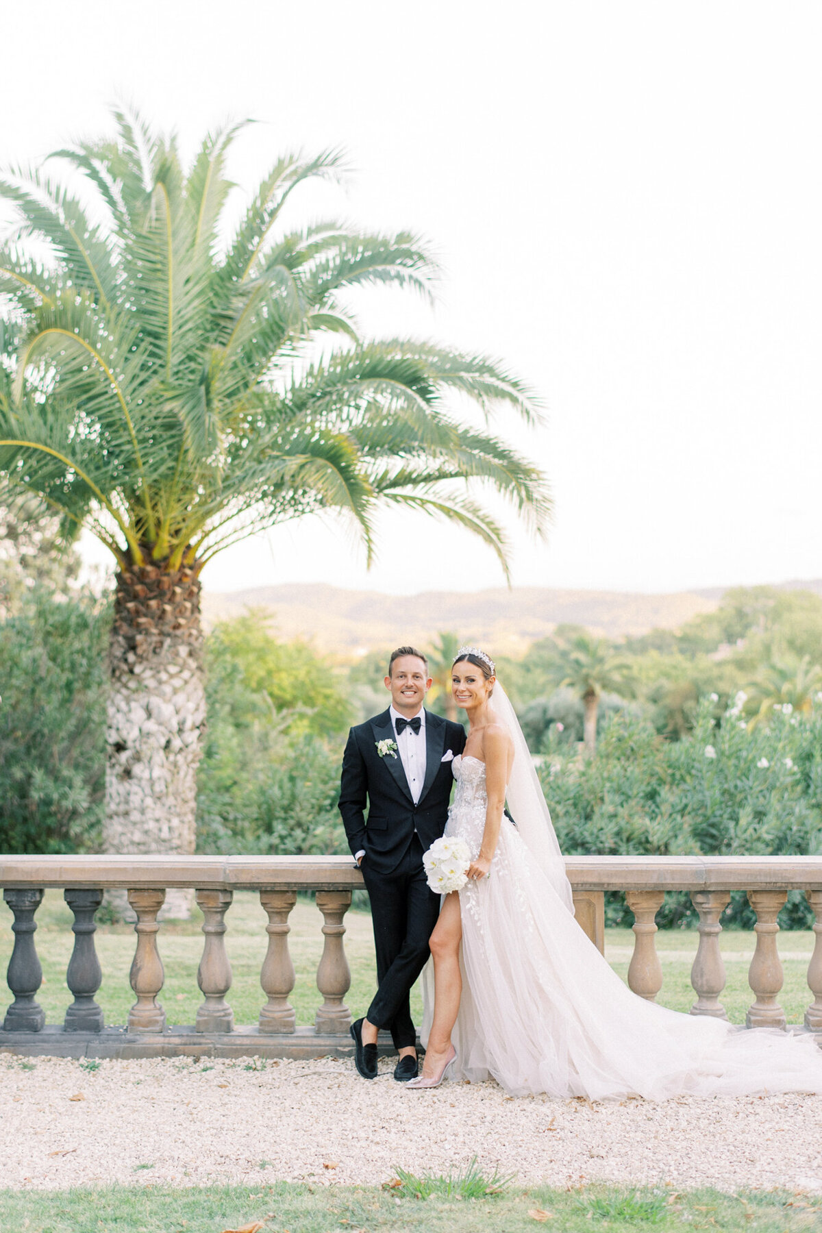 Maïlys Fortune Photography Husband Wife Wedding Weddings Photography France Switzerland Italy Timeless Dreamy Imagery Bilingual French English Destination Weddings Destination Wedding Provence French Riviera Paris Lake Como Tuscany111