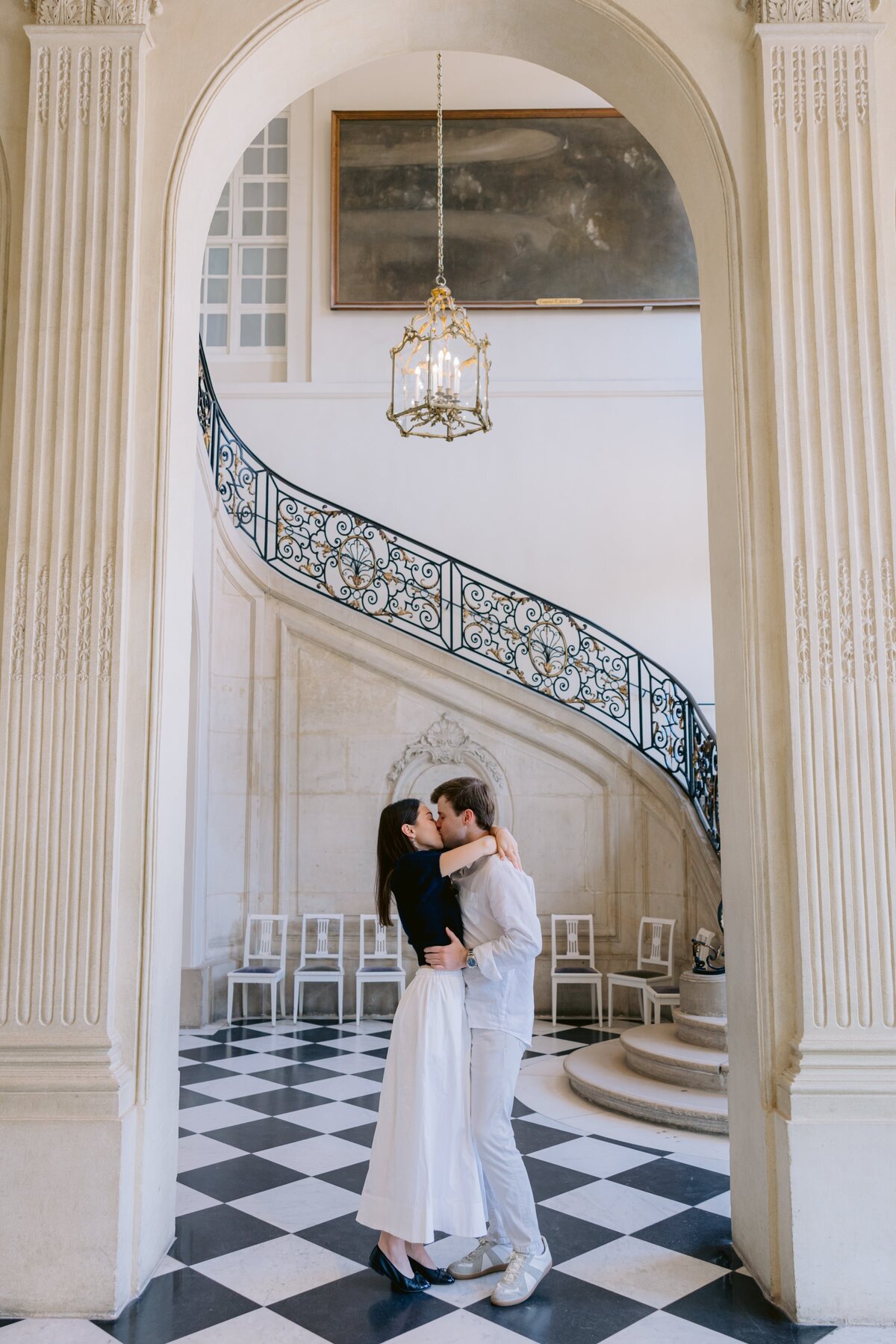 Engagement-Paris-Rodin-Garden-wedding-Larisa-Shorina-2